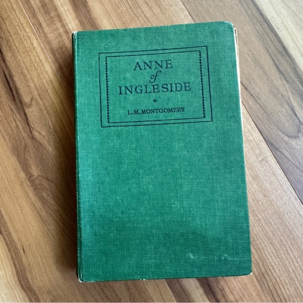 1949 'Anne of Ingleside' antique book Green Gables